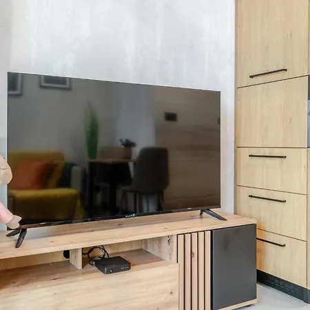 Global Park 21th View By Bookinghost *