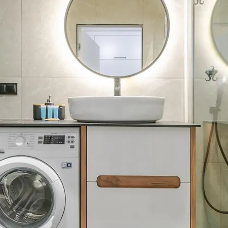 Global Park 21th View By Bookinghost *