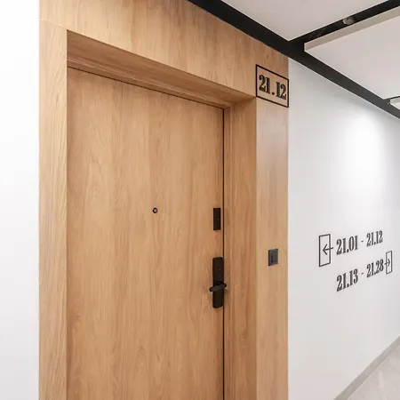 Global Park 21th View By Bookinghost